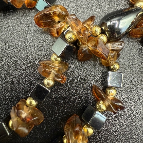 Hematite and Faux Amber Beaded Necklace - Picture 13 of 13